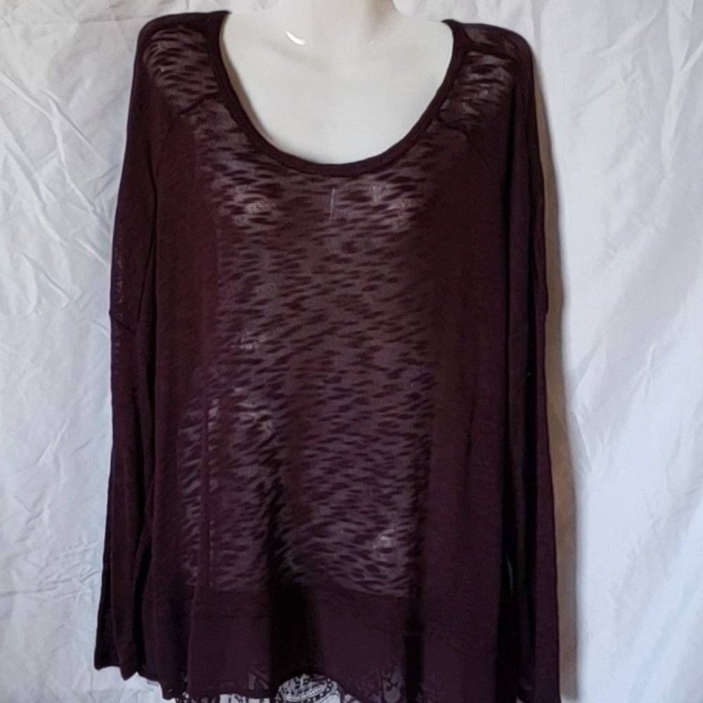 Ladies LORALETTE Lace Tunic in Burgundy - 3X